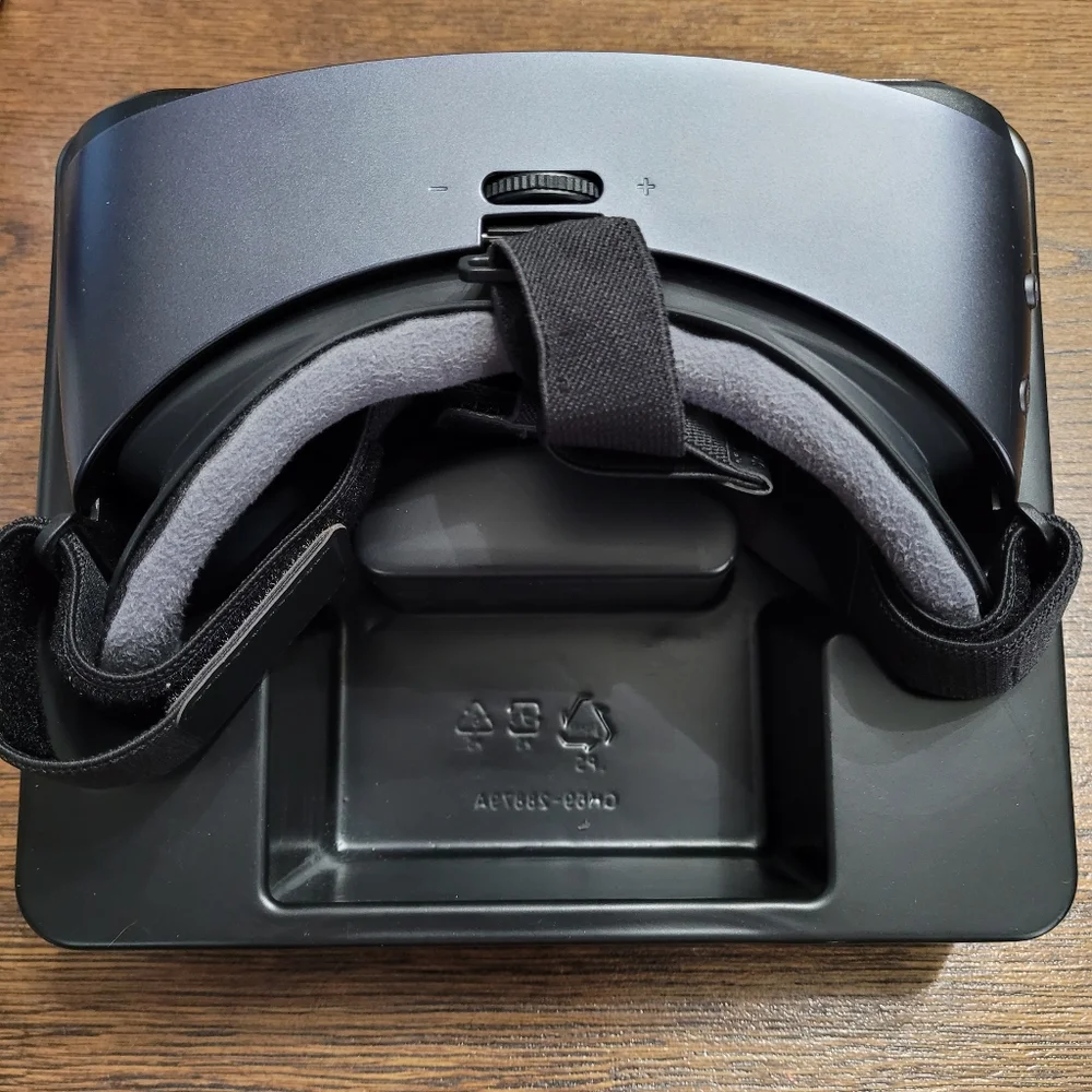 Samsung Gear VR virtual reality headset black